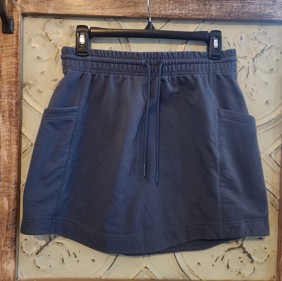 Athleta Farallon - Navy Blue Mini Skirt | Small - Picture 2 of 4